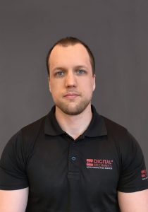 patrik-portratt-702x1024